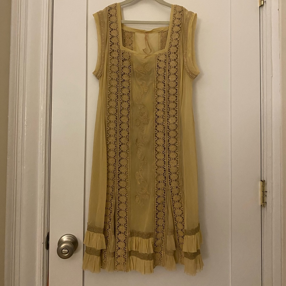 Beautiful vintage dress